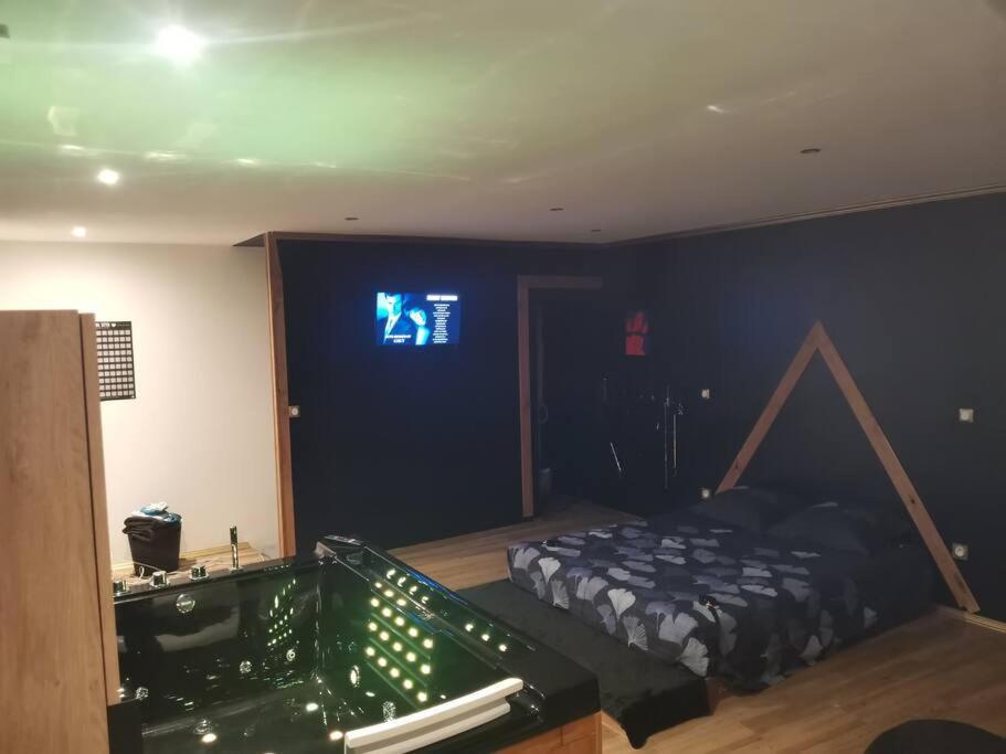 Love-Room L'Eden Du Desir Vecqueville ภายนอก รูปภาพ