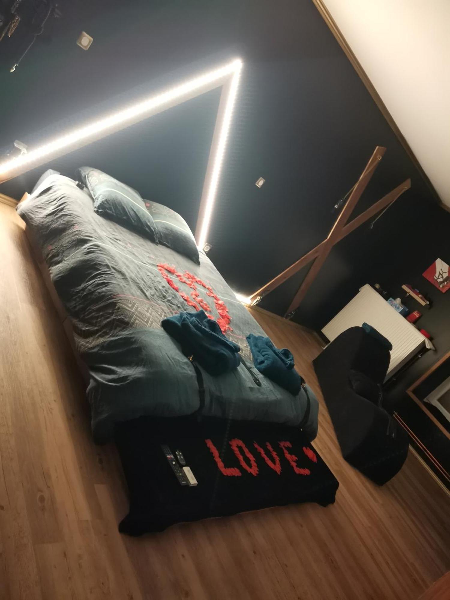 Love-Room L'Eden Du Desir Vecqueville ภายนอก รูปภาพ